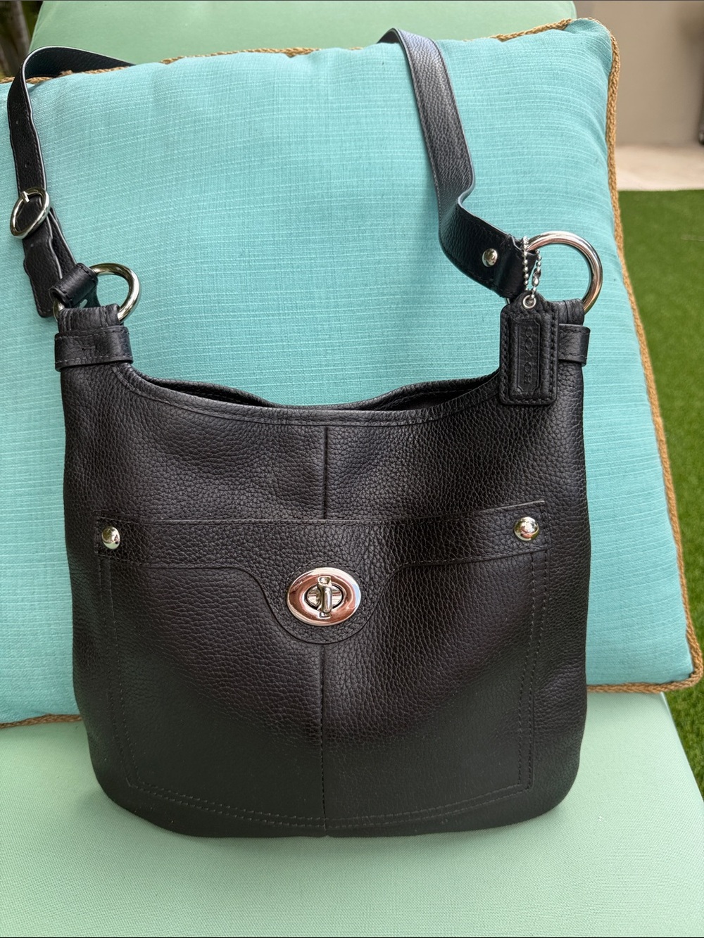 Coach Black Pebbled Leather Shoulder Bag with Turn-Lock Messenger bag